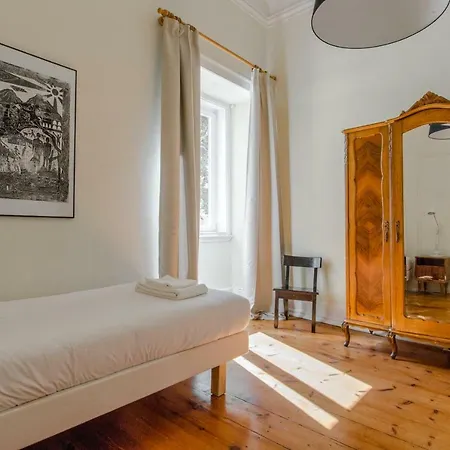 Lapa Apartment Lisbon